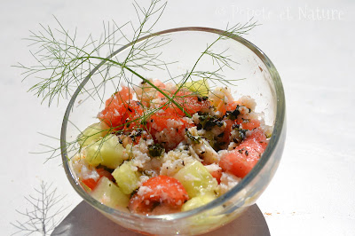 Salade au crabe, algues Wakamé, concombre, tomate et pastèque © Popote et Nature