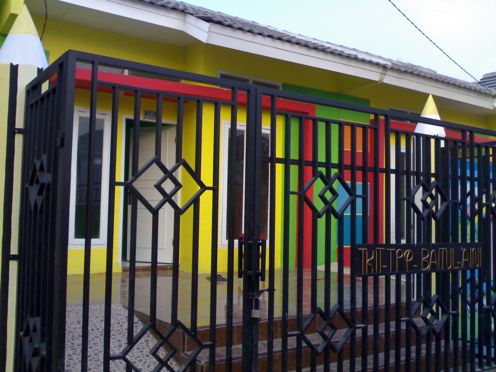  Kombinasi  Warna  Cat  Gedung Sekolah  Interior Rumah