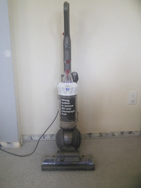 The Dyson Light Ball Is An Amazing Dirt Sucker!