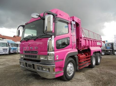 Mobil Fuso Modifikasi-pink