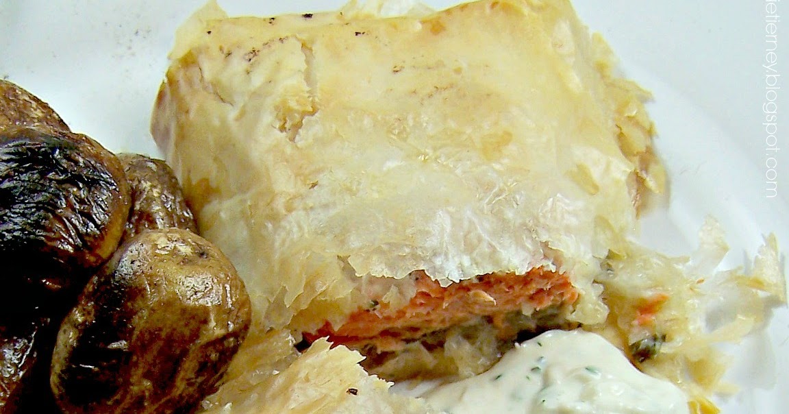 OllaPodrida Salmon en Croute with Cucumber Dill Sauce