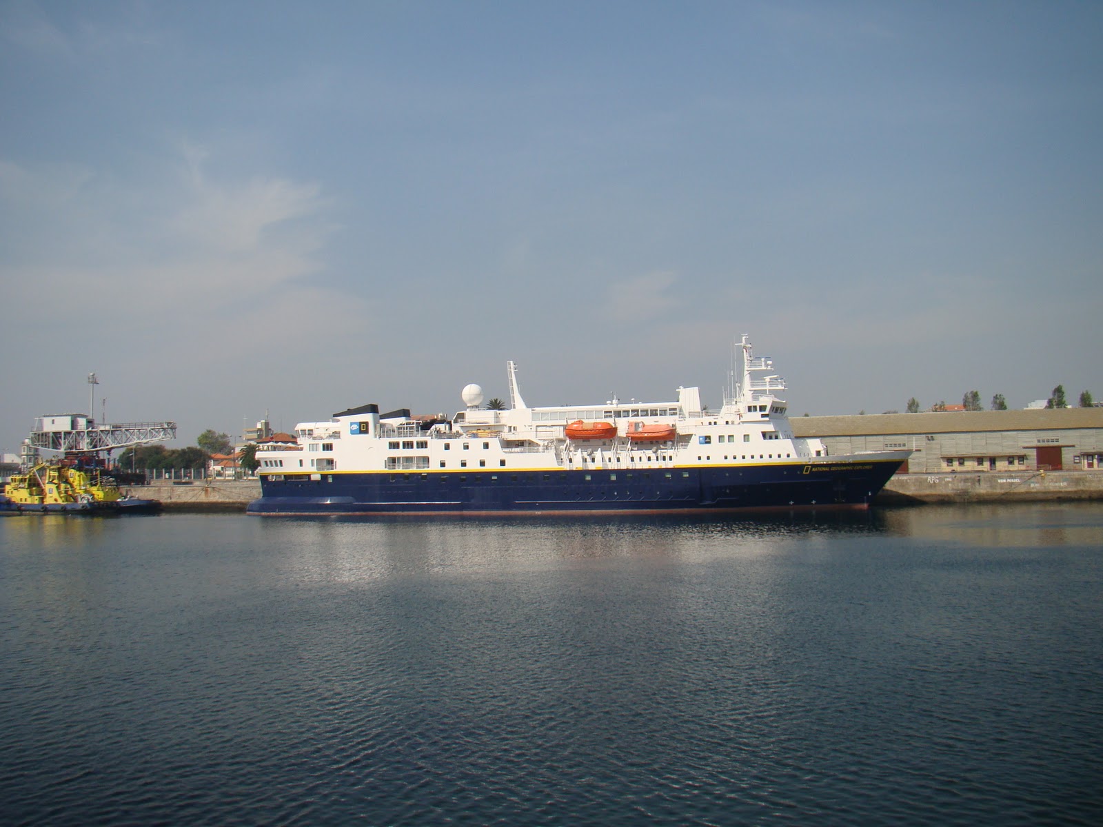 JOSÉ MODESTO: NAVIO DE CRUZEIRO EM LEIXÕES