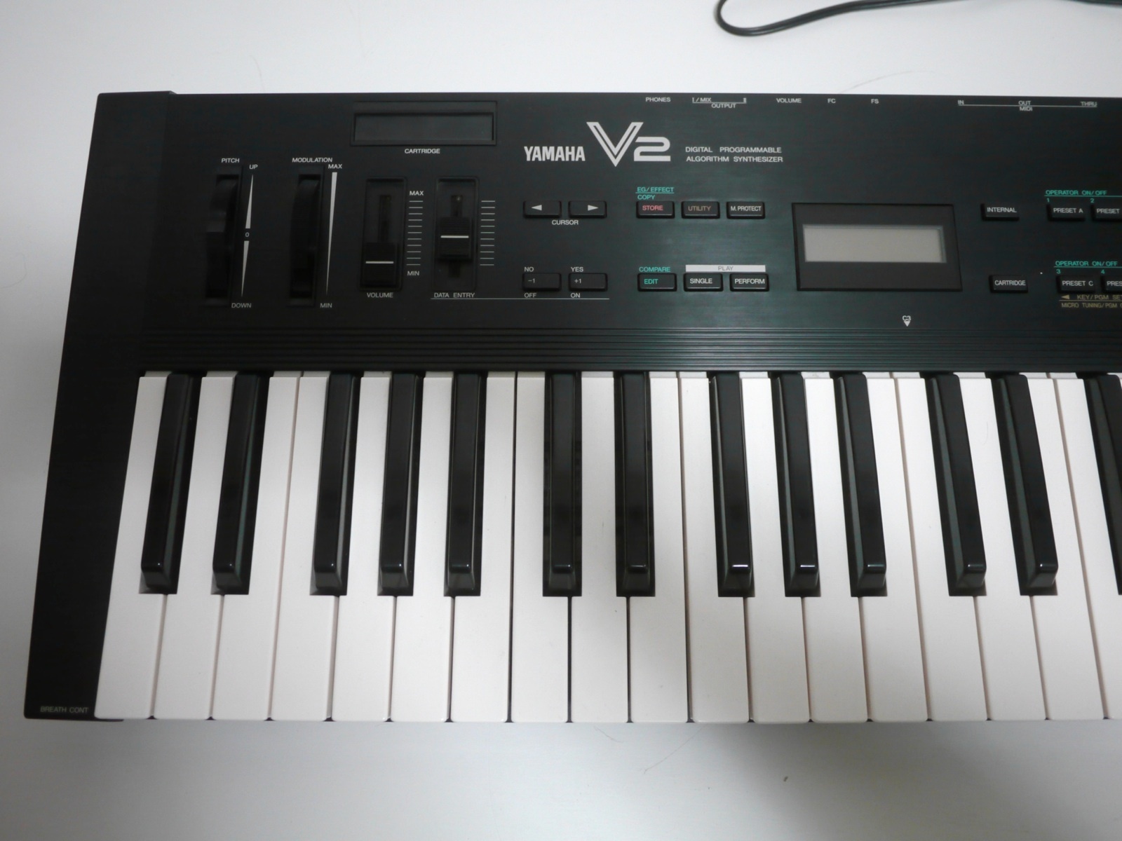 MATRIXSYNTH YAMAHA V2 DX11 FM Synth SN OK03974