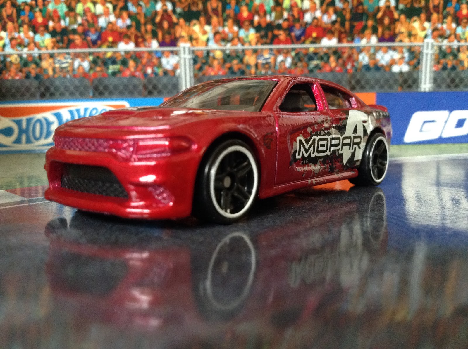 JULIAN'S HOT WHEELS BLOG: 2015 Dodge Charger SRT Hellcat (2017 Red Edition - Target Exclusive)