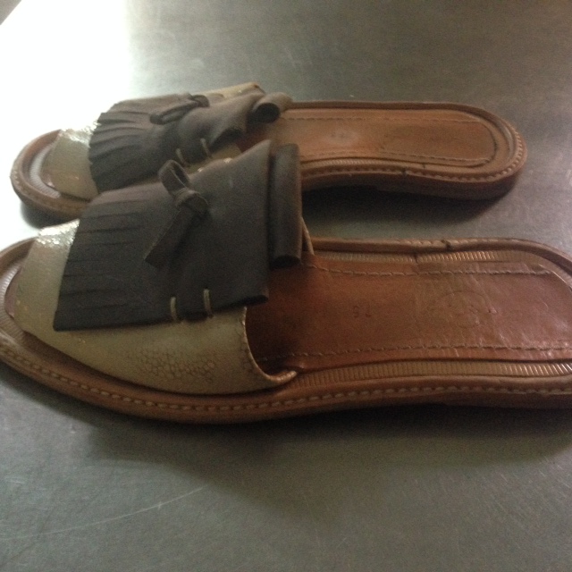 laws of general economy: RACHEL COMEY SANTOS SUEDE AND LEATHER MOCCASIN INSPIRED SANDALS SIZE 7.5