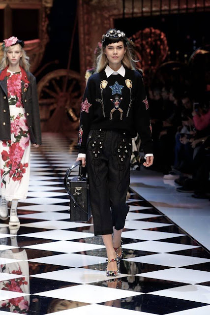 Dolce and Gabbana Women's Fall-Winter 2016-17 MFW {Cool Chic Style Fashion}