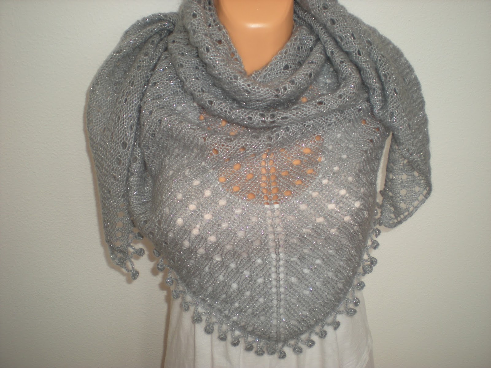 EmmHouse Knitted shawl free pattern