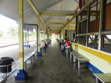 .: Berbaur Rasa Di Stesen Keretapi Kluang