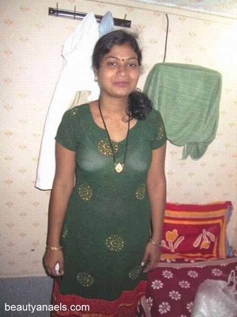 Attractive Indian Aunty Nude Movies Pic