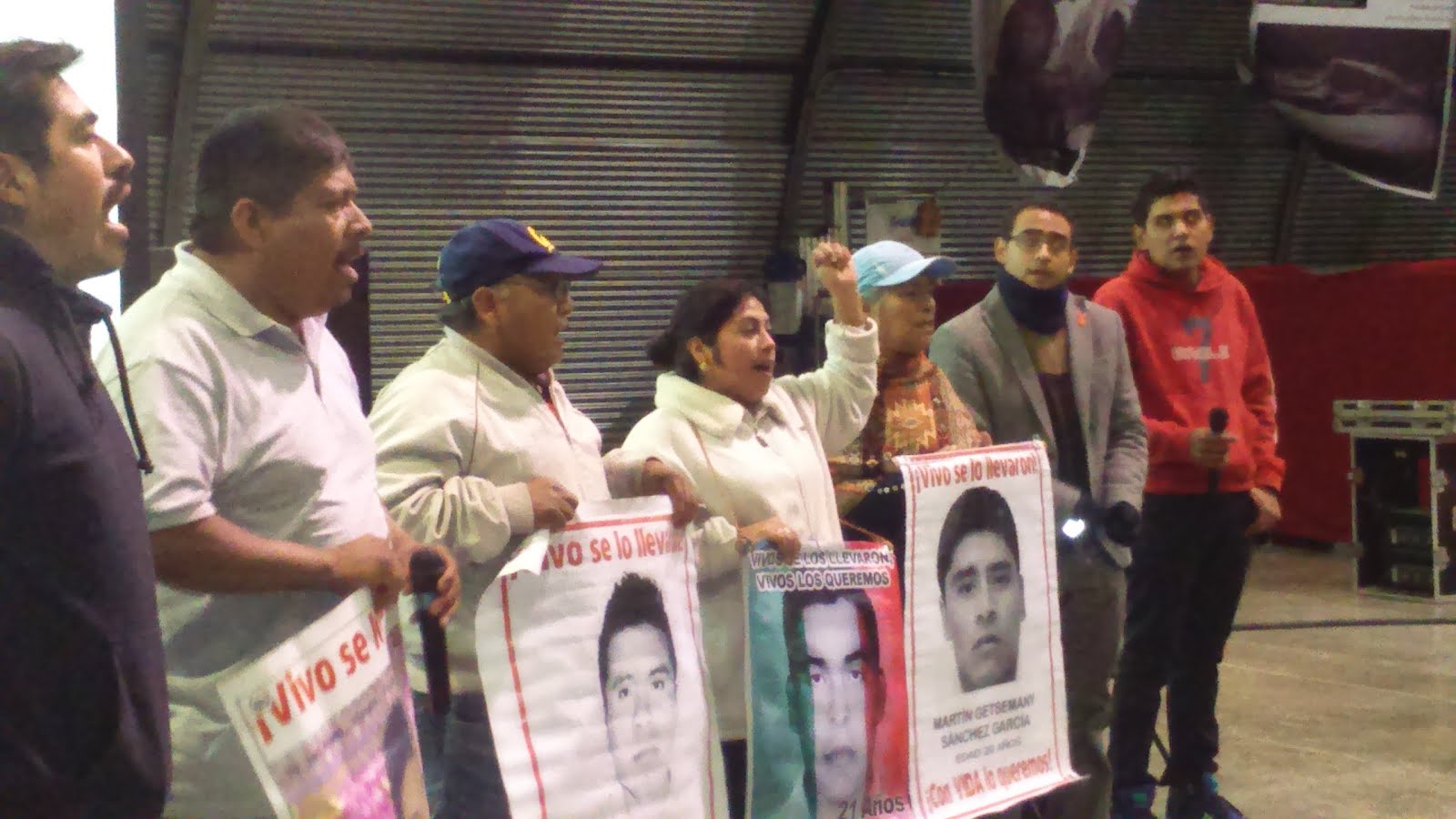 Padres de Familia en la Película Documental “Ayotzinapa 42“