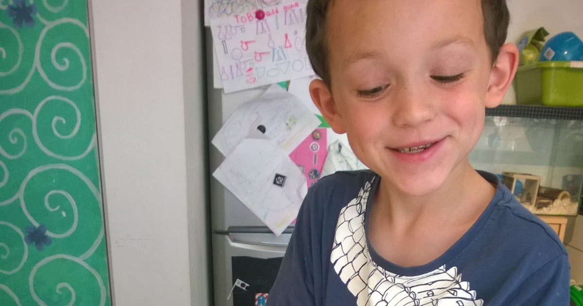 The Maz Shack (2) Cornflour and conditioner play dough