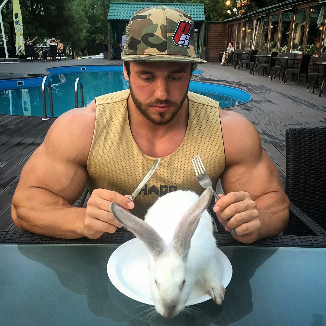 Insanely bodybuilding's Motivation Guys to Follow On Instagram. Men's