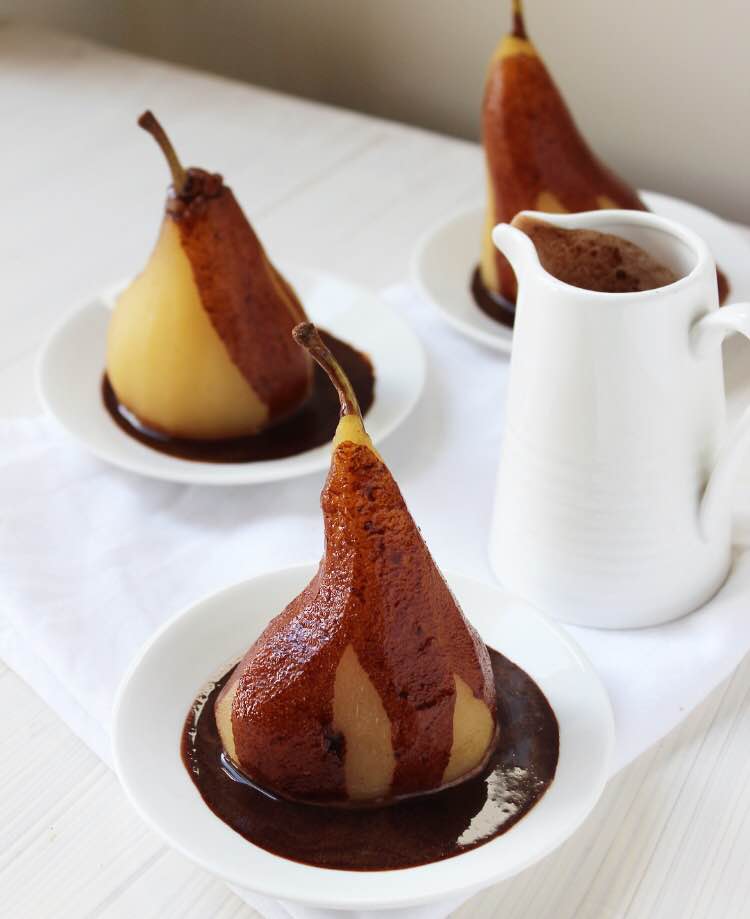 Healthy Poires BelleHelene // Poached Pears & Chocolate Sauce (Vegan