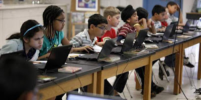 Manfaat Komputer dalam Pendidikan
