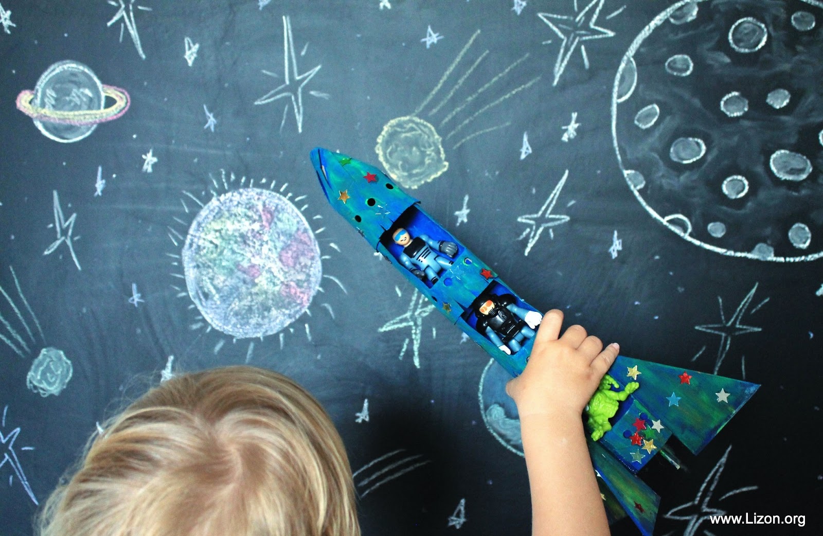 Квест на день космонавтики в детском саду. Поделка на тему космос в школу. Космическое путешествие для дошкольников. Детям о космосе.