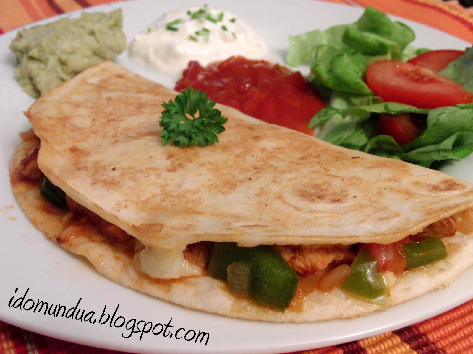 idomundua QUESADILLAS DE POLLO Y PIMIENTO