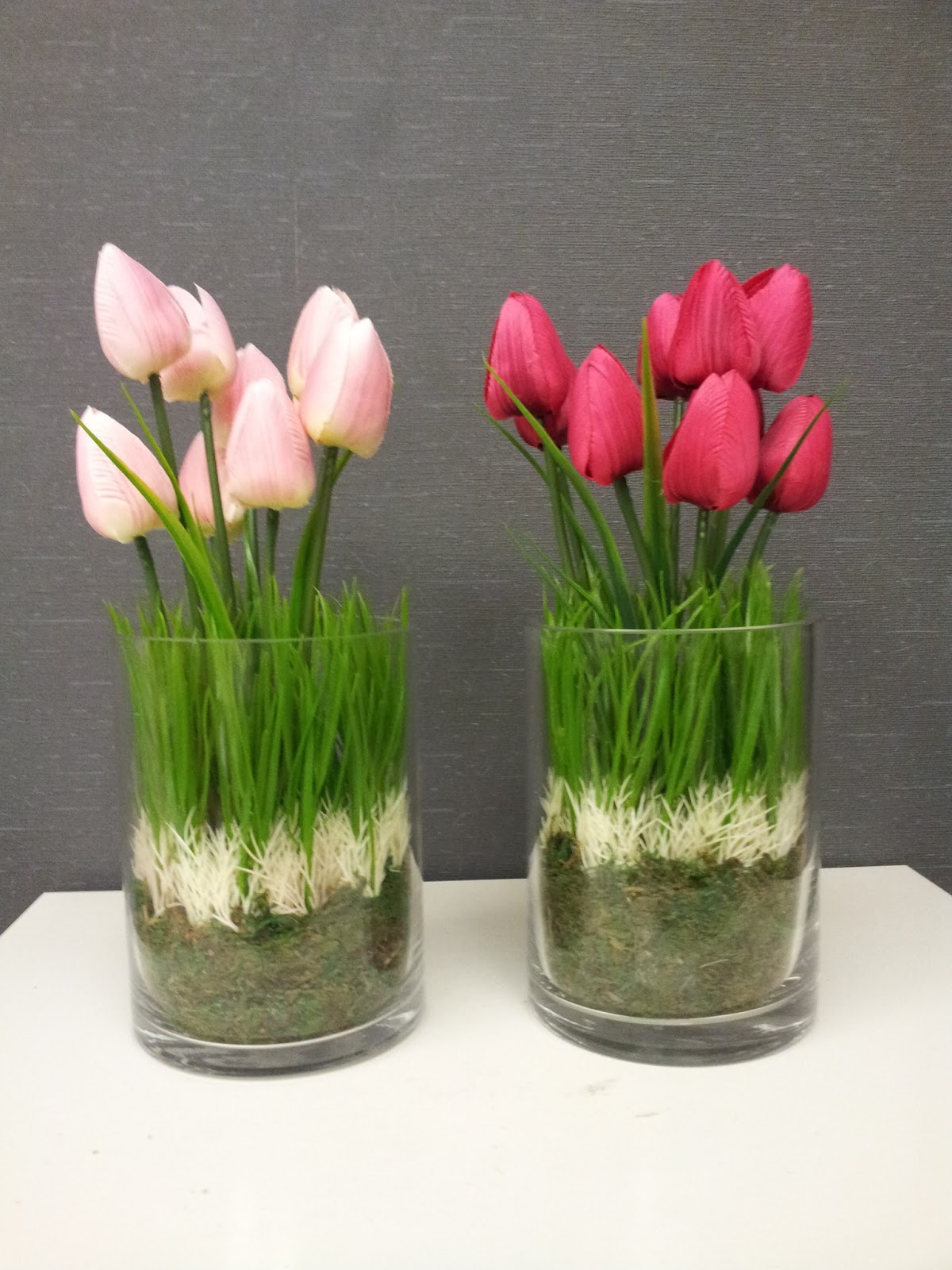 BUNGA TULIP IN GLASS