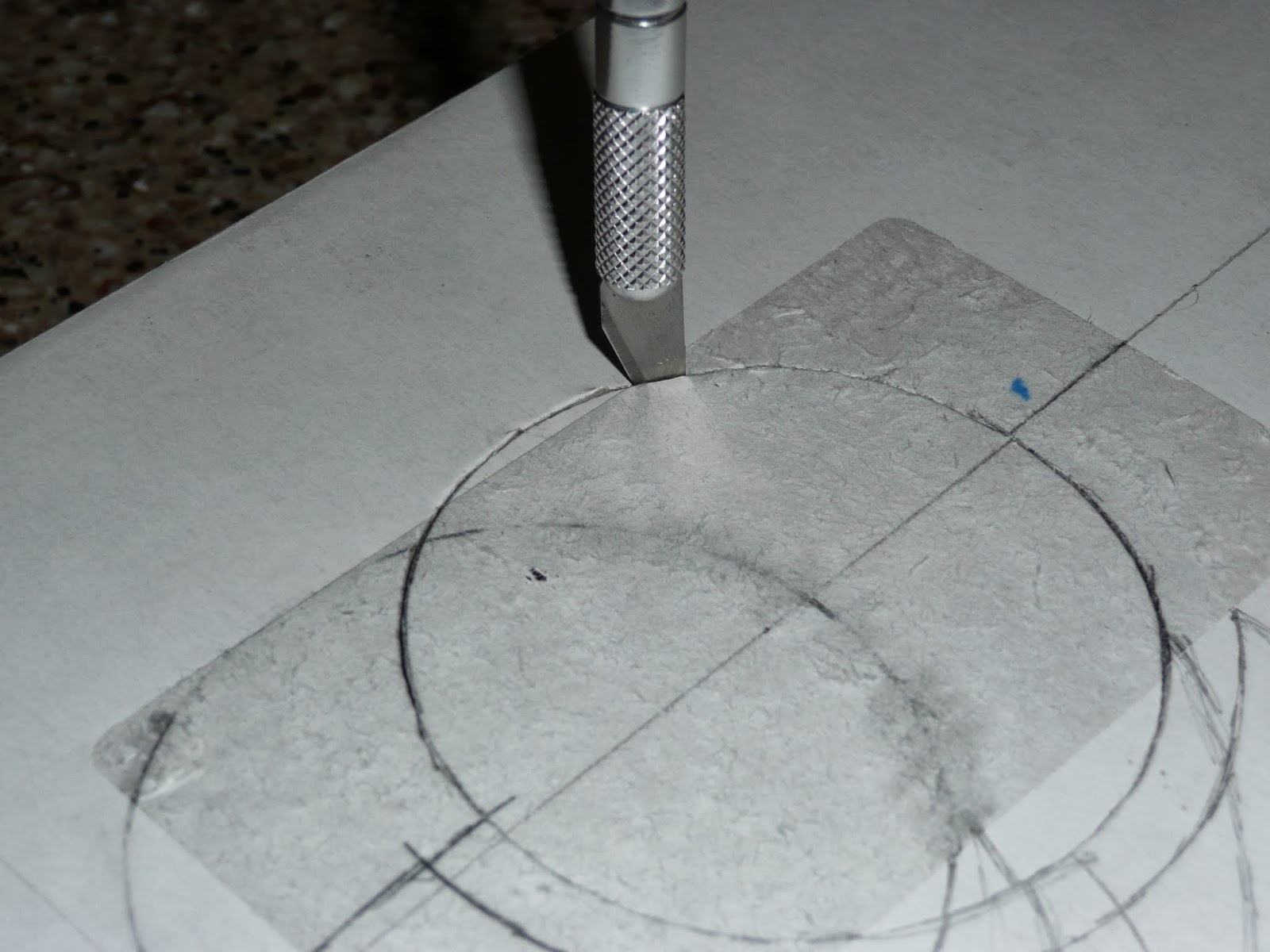 Howling Horn Cardboard Box Guitar