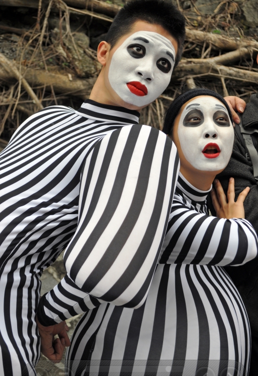 故事嘉年華將以龍的傳說開幕秀及彩街遊行揭開序幕。