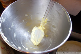 photo of an empty mixing bowl that previously held mashed potato casserole