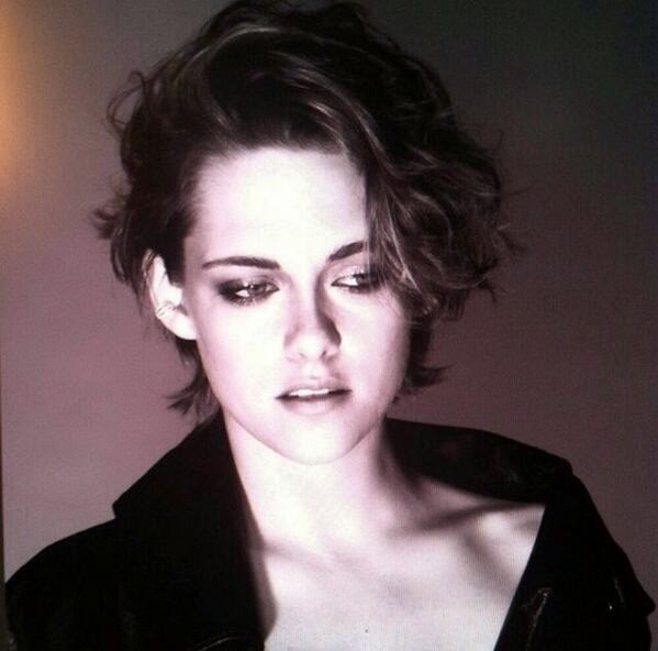 Snow White And The Huntsman Fansite The Enchanting Beauty July 2014