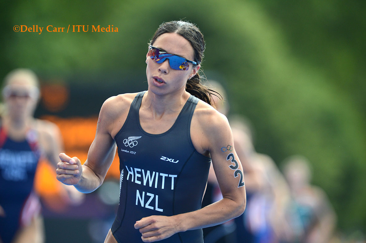 Чемпионы бег плавание информатика. Ymca плавание. Бег в бассейне. Морские виды спорта. Эрика браун плавание.