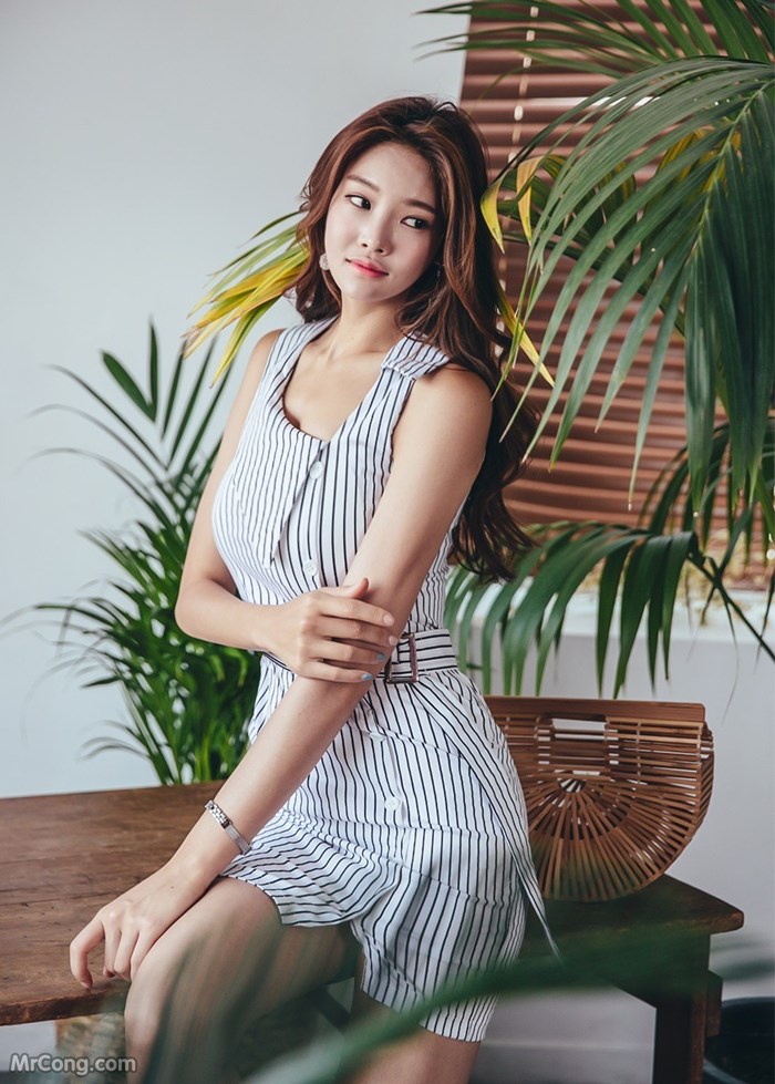 Beautiful Park Jung Yoon in fashion photoshoot in June 2017 (496 photos) photo 22-13