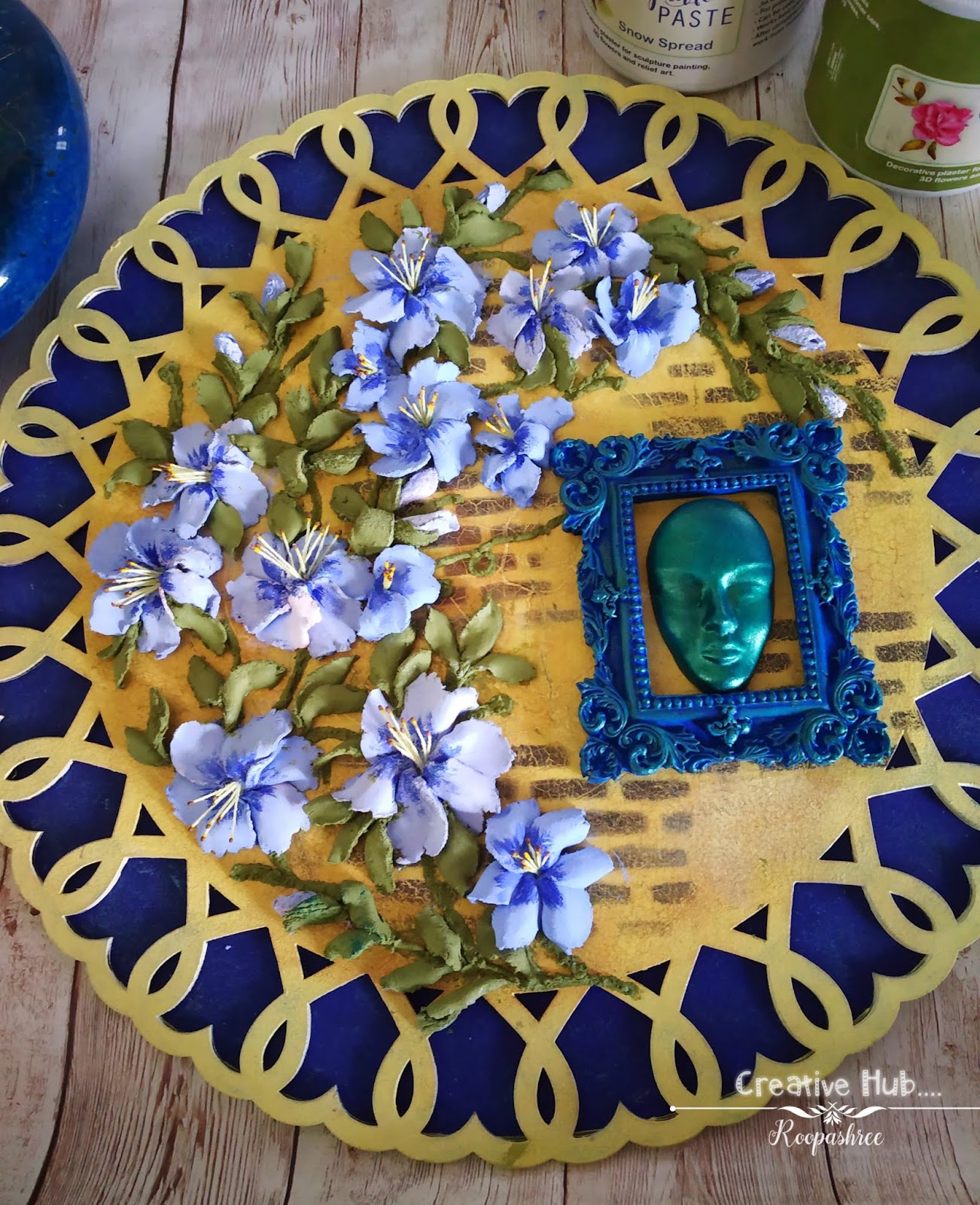 Floral Wall Panel with Little Birdie Sculpture Paste