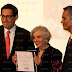 Elena Poniatowska recibe el premio "Gilberto Rincón Gallardo"