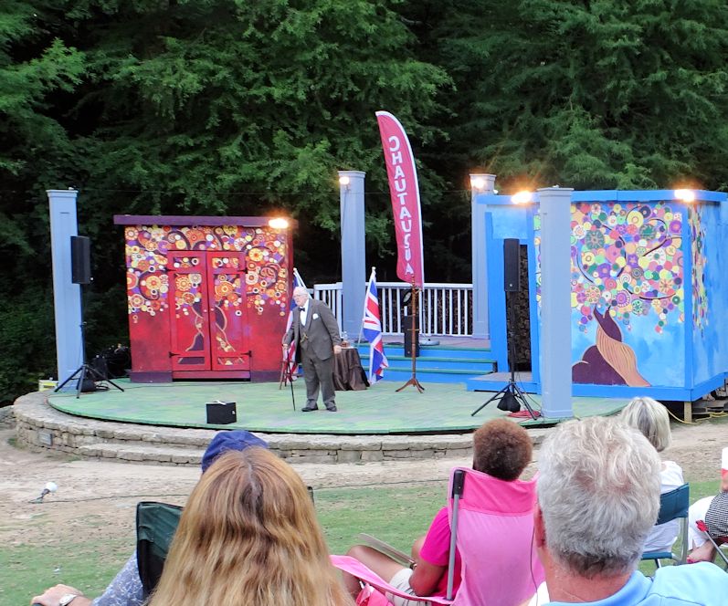 Femme au foyer History Comes Alive at the Chautauqua Festival