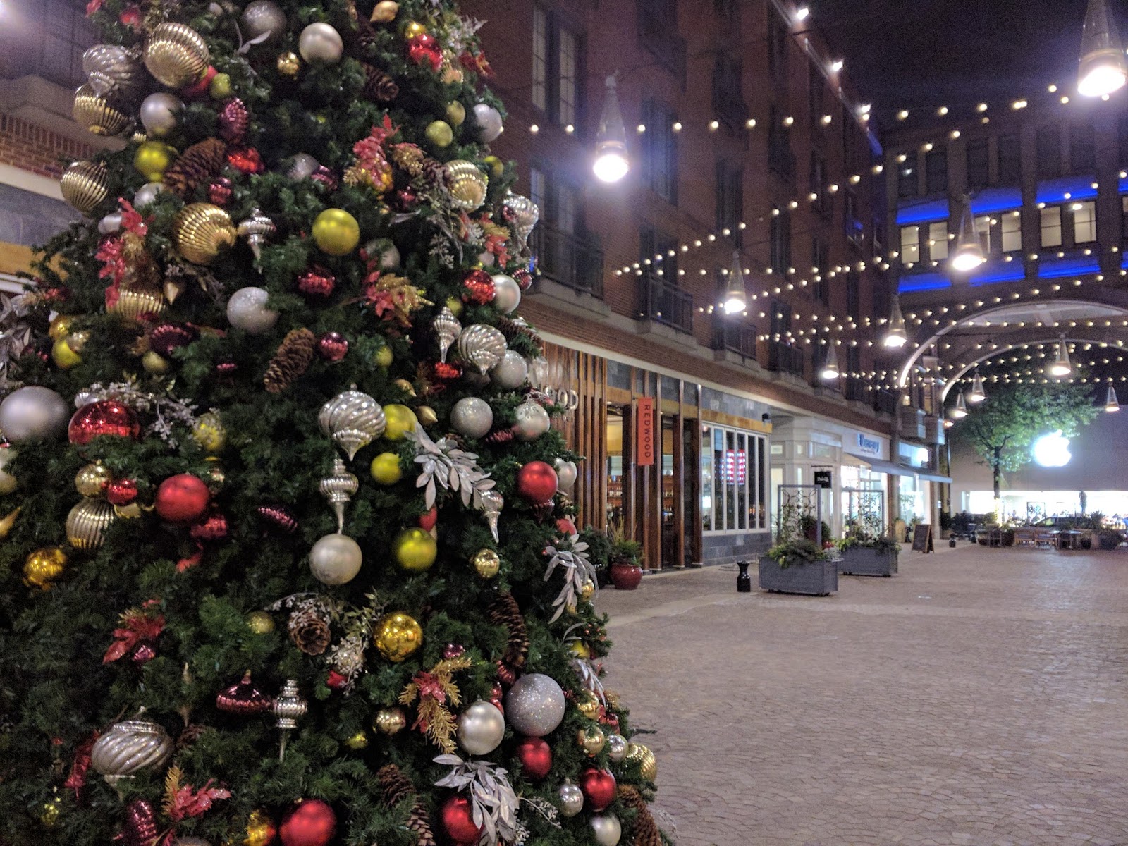 Robert Dyer Bethesda Row It's beginning to look a lot like Christmas