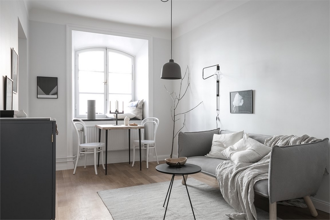 PETIT ESPACE AU TOP