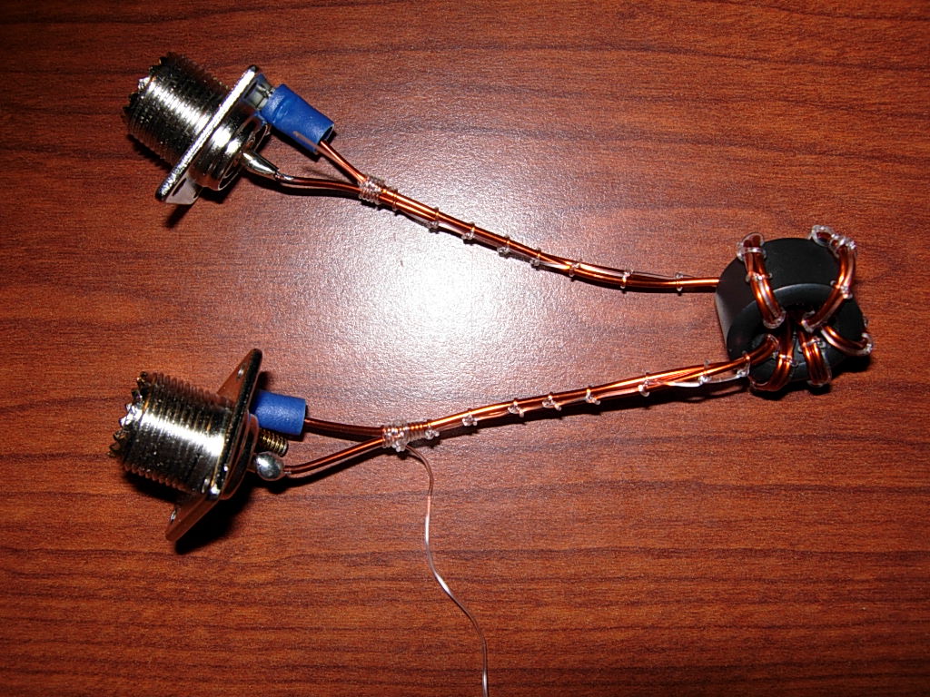 W7YV Ham Radio RF Baluns and 20M Vertical Antenna Photos