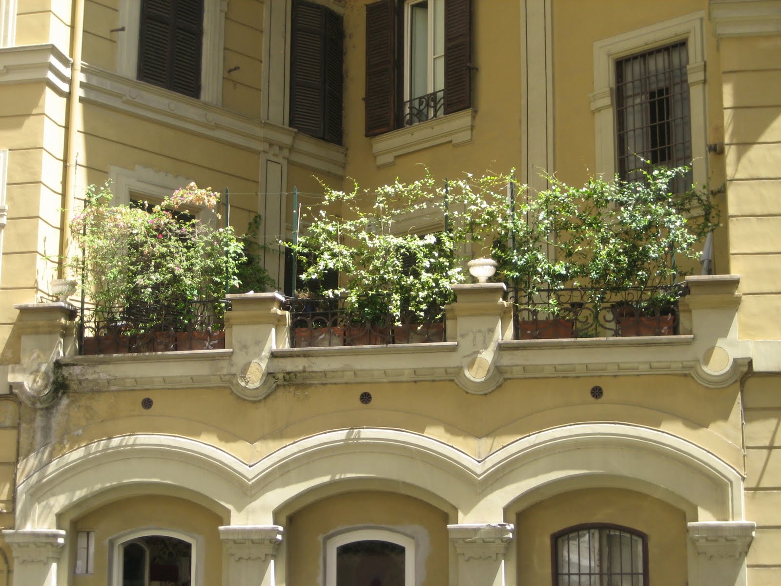 Fresh Look at For Pilar Terraces Balconies Roof Gardens A Greenhouse In Rome