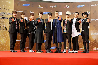 Foto Super Junior Memenangi Penghargaan Golden Disk Awards 2013