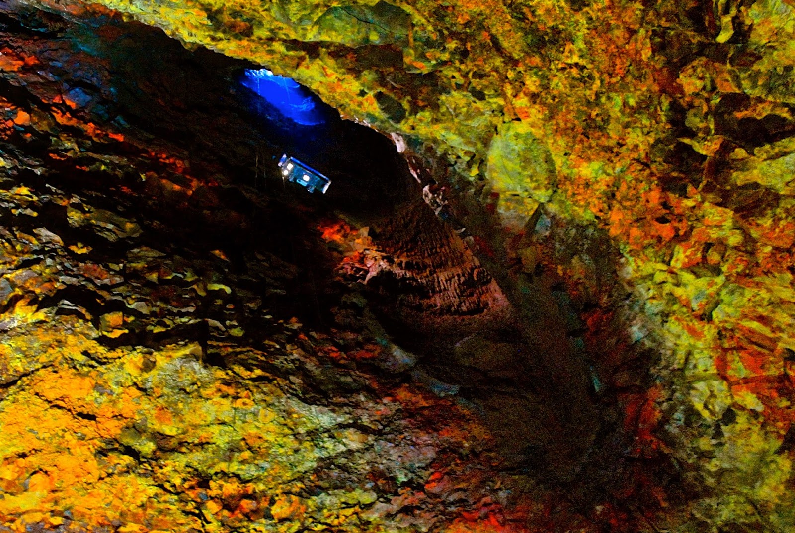 Things to do in Reykjavik Iceland : Take a tour inside the Thrihnukagigur volcano. 