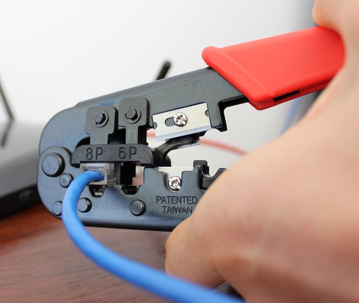 Afif_Edi_Blog Tutorial Cara Crimping Kabel UTP [JarKom *]1