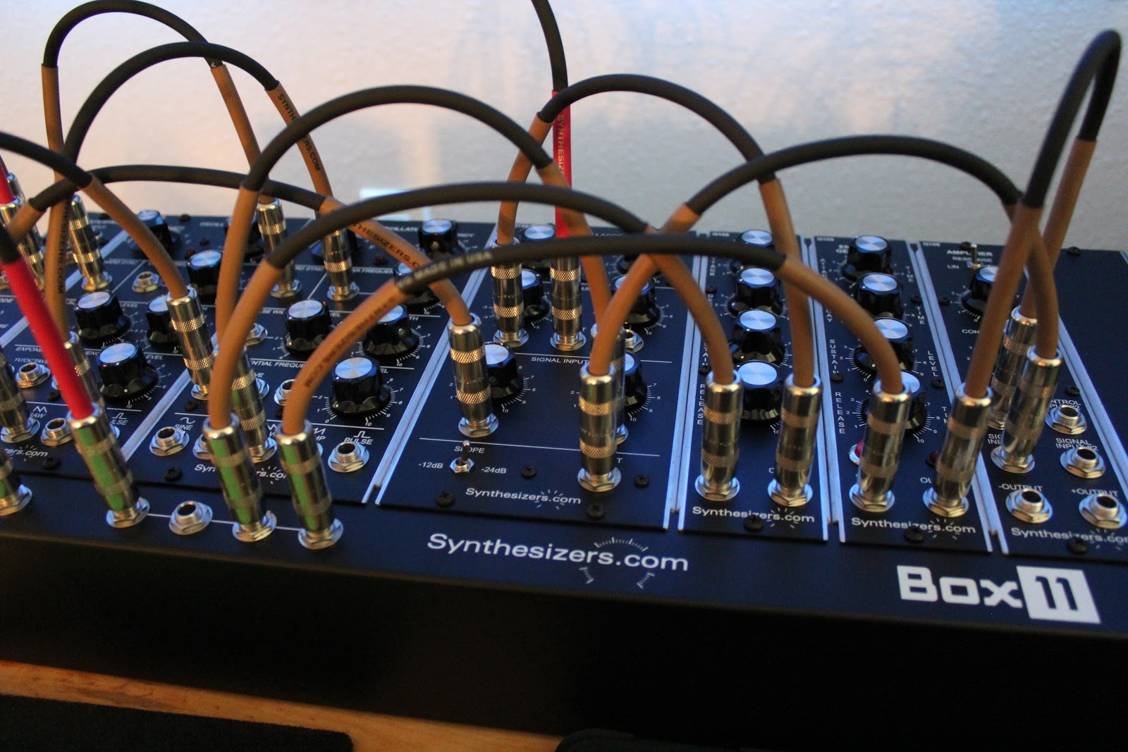 MATRIXSYNTH Box11 Pics & Overview