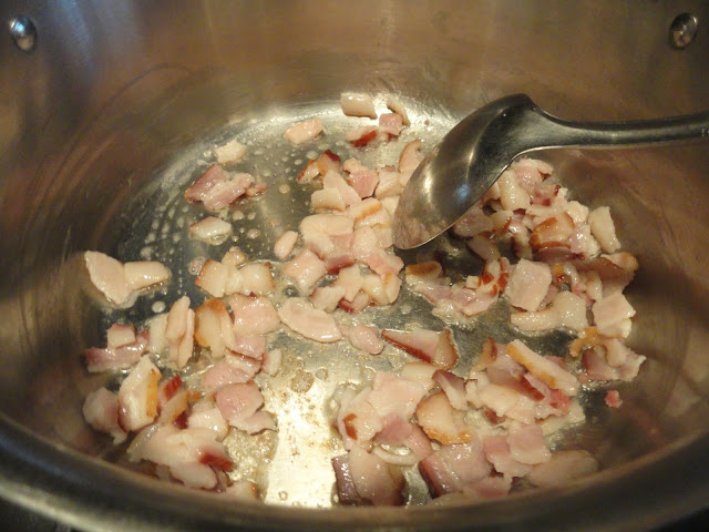 Gluten-Free-Thick-Clam-Chowder-Bacon.jpg