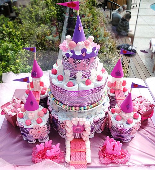 Ideas De C mo Hacer Un Castillo De Pa ales Para Baby Shower diy-diaper-cake-pink-and-purple-polka-dots-baby-shower-gift-diy