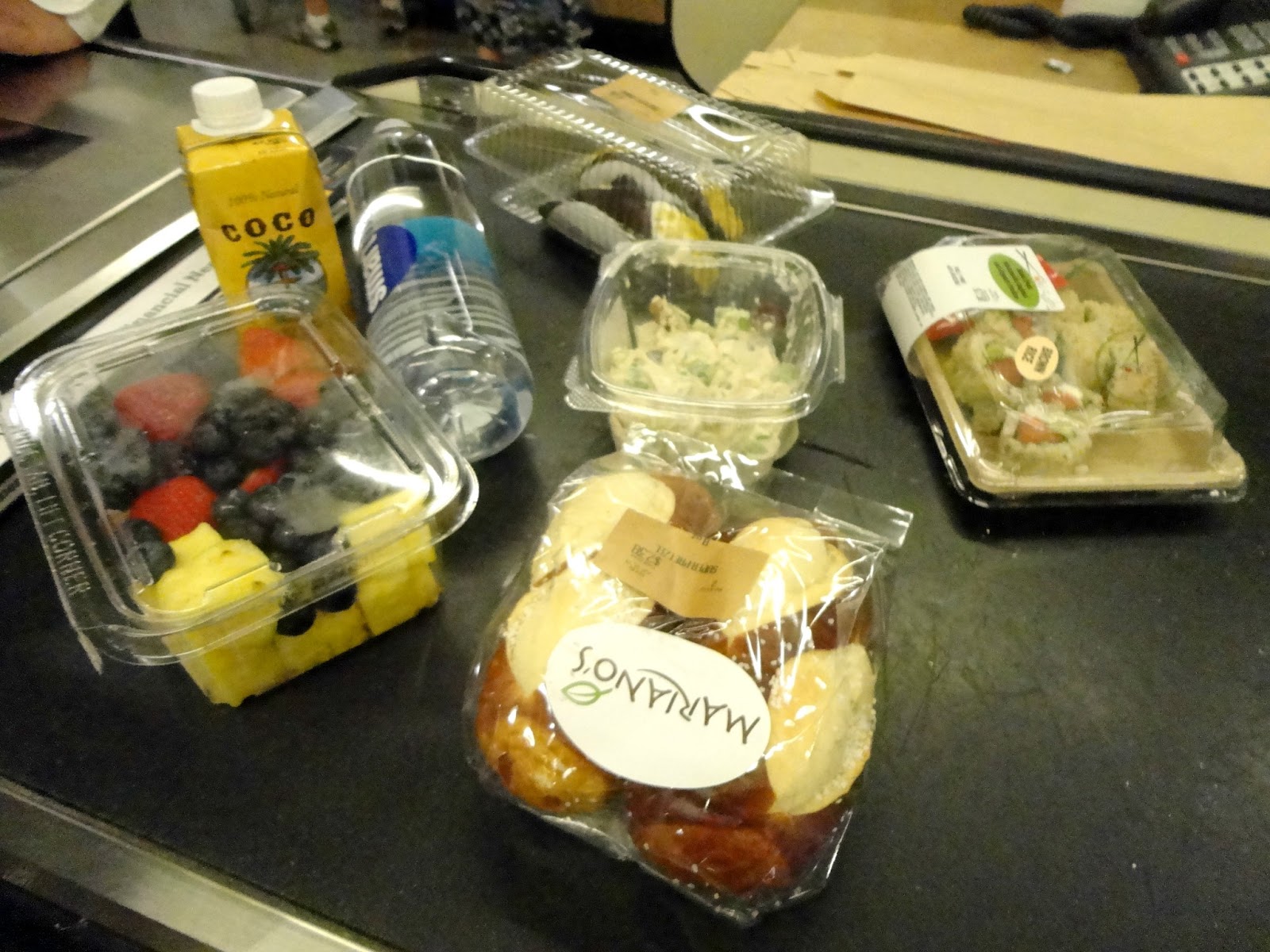 Rosie Discovers Mariano's Snacks for 2 at the Brookfield Zoo