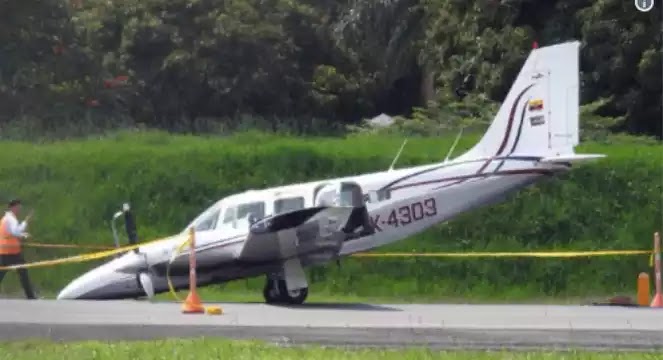 Πιλότος προσγειώνει αεροπλάνο…με τη μύτη λόγω τεχνικού προβλήματος και σώζει τους επιβάτες! (βίντεο)