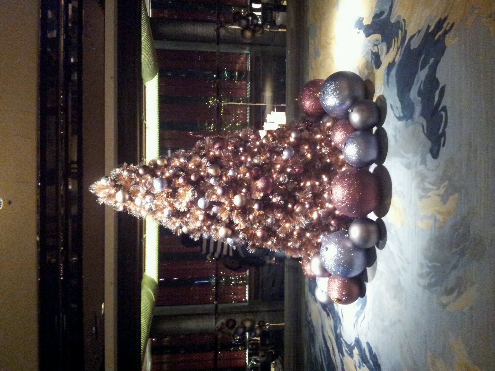 Hotels I Visit: Christmas decorations at the Ritz Carlton Hong Kong