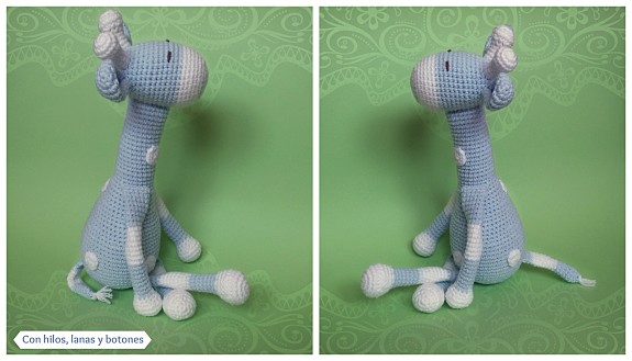 Con hilos, lanas y botones: jirafa amigurumi azul