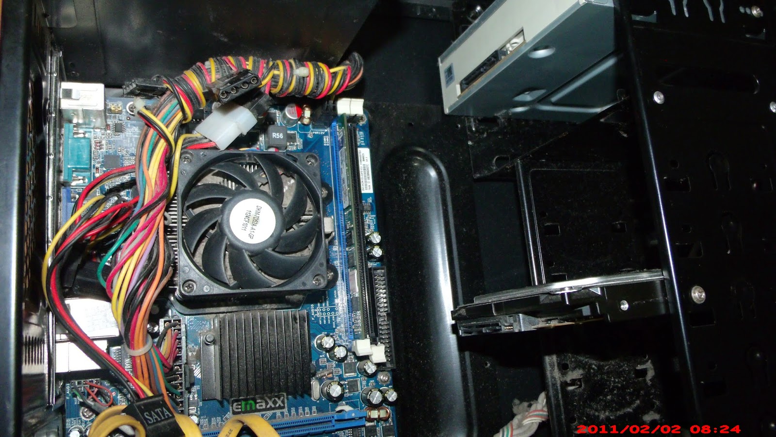 Sir Sherwin's Computer Tutorial PARTS OF A MOTHERBOARD