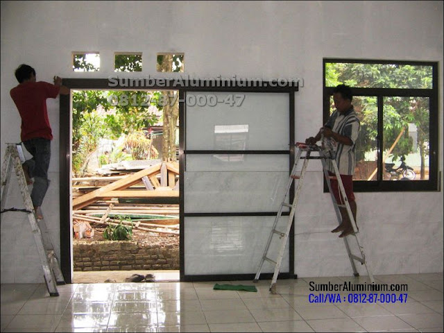 Pintu Geser Aluminium Warna Coklat