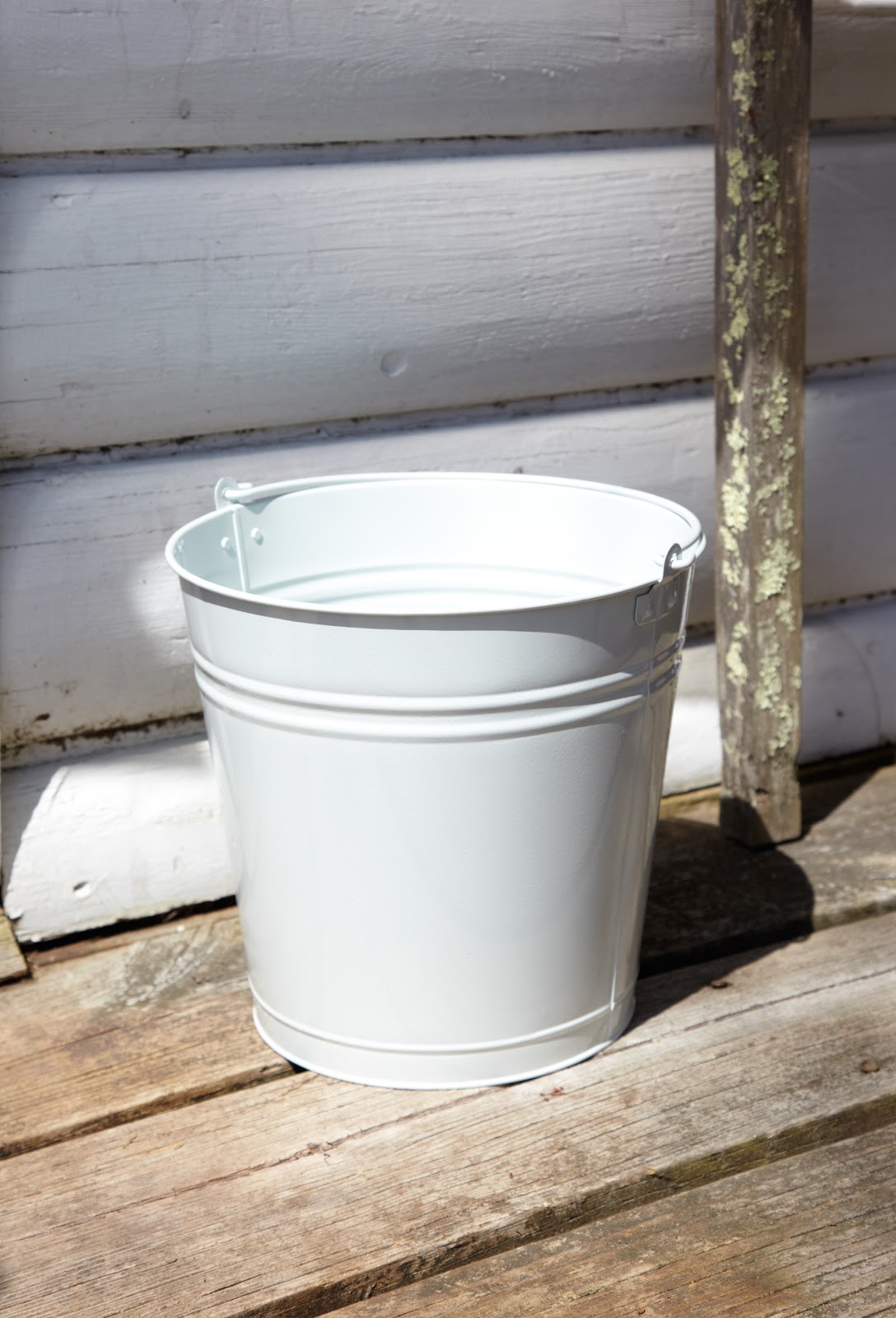 The Perfect Thing white enamel bucket