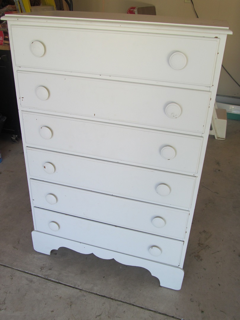 LL Farm Yard Sale Dresser Gets A Makeover