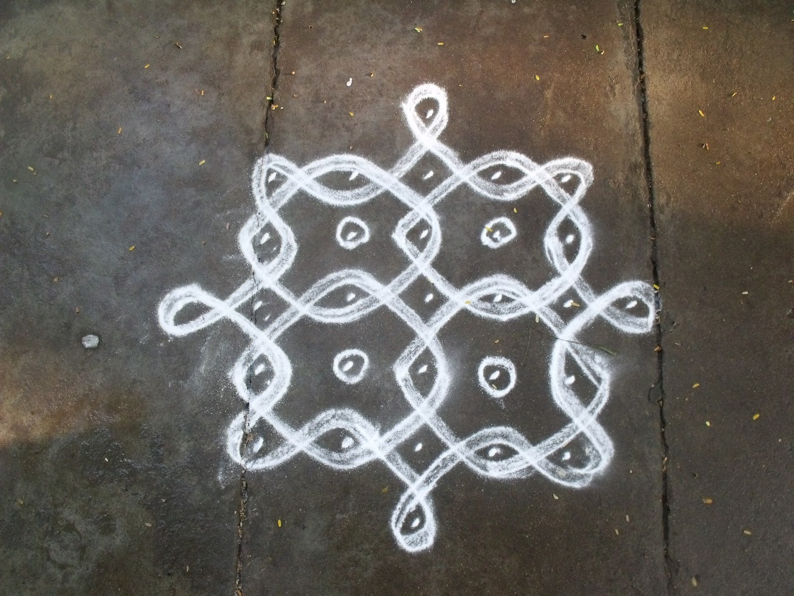 Rangoli designs/Kolam S.No. 81 55 pulli kolam