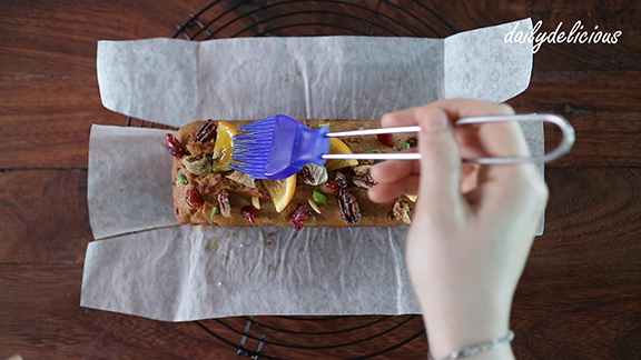 dailydelicious: Fruit Rum Cake: Delicious liquor cake!